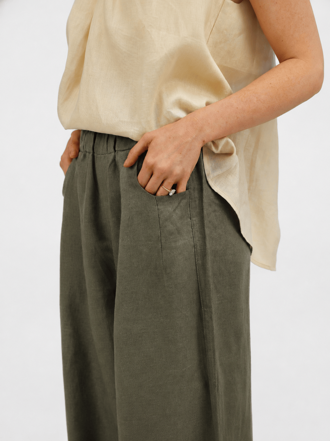 Diffusion by Kate Pants Frankie Pure Linen Wide-Leg Pants in Olive Green