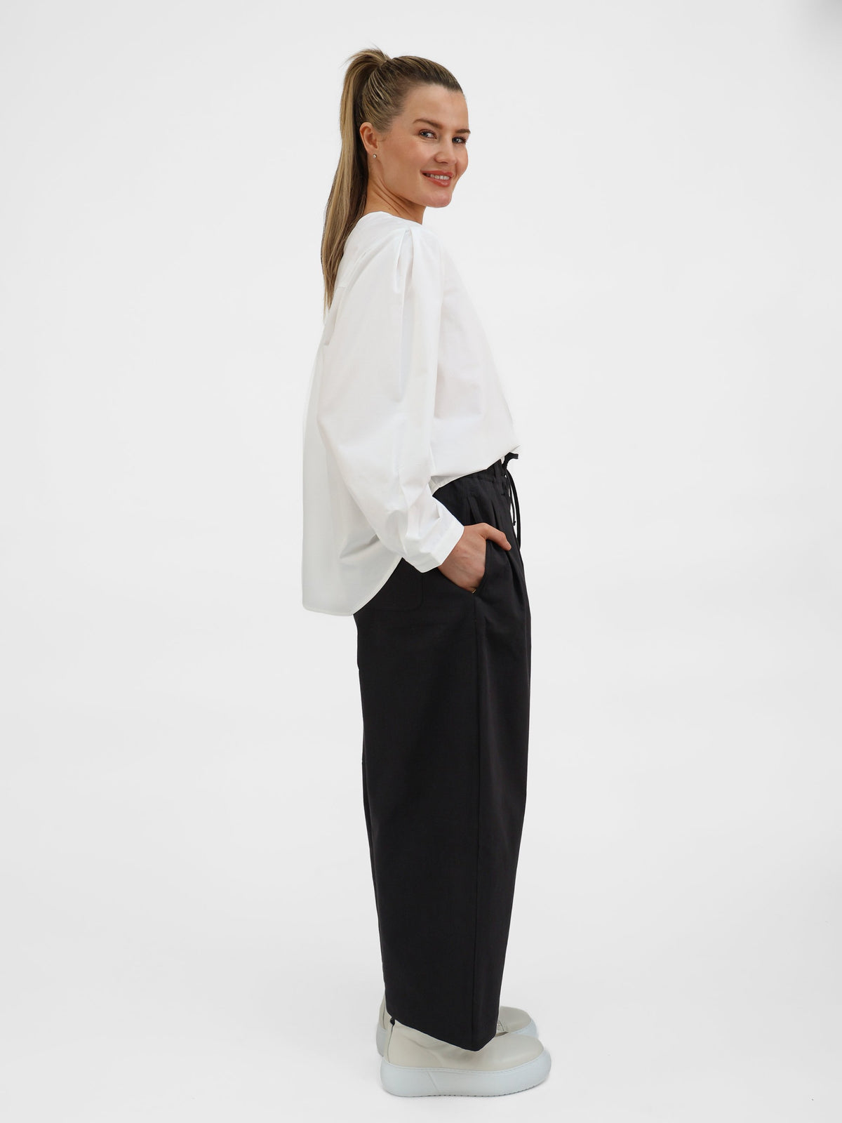 Diffusion by Kate Pants Tokyo Cotton Pants in Black