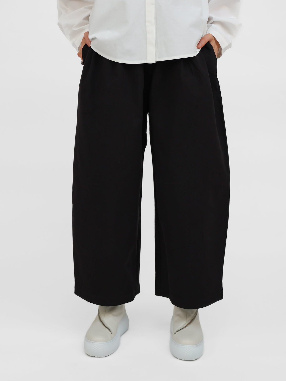 Diffusion by Kate Pants Tokyo Cotton Pants in Black