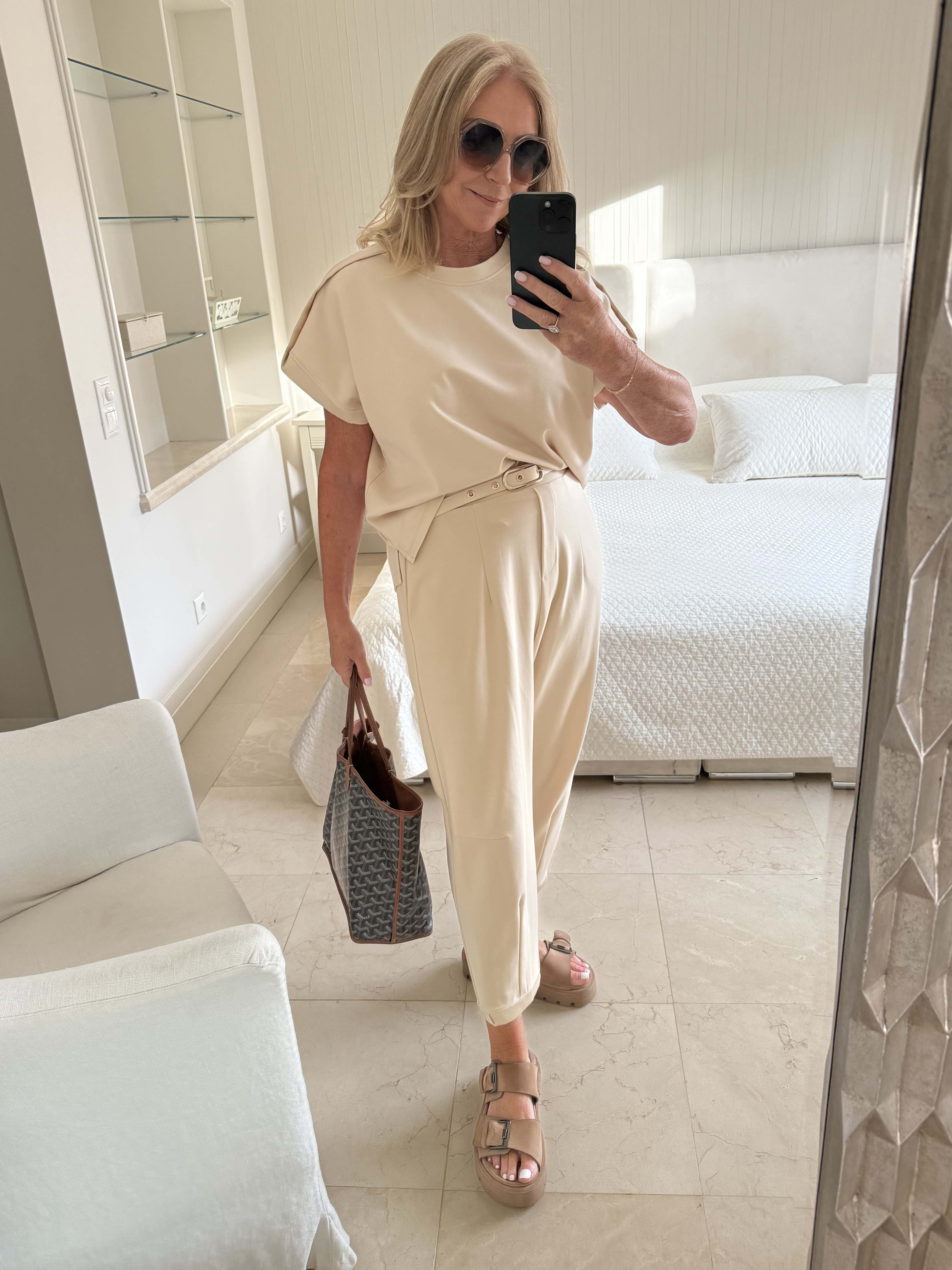 Italian Collection Trousers Travel Pants in Cream