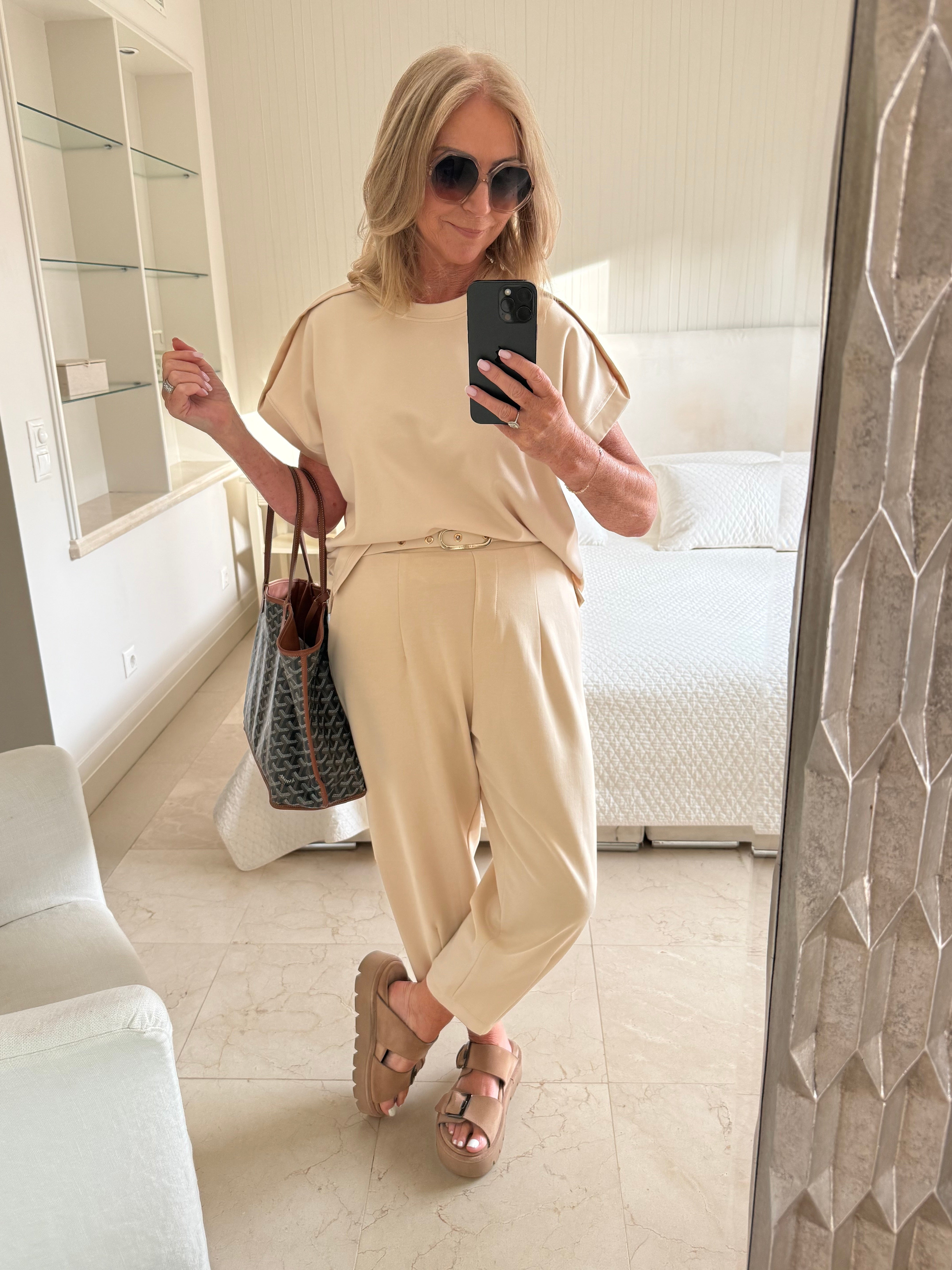 Italian Collection Trousers Travel Pants in Cream