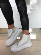Nude of Scandinavia Boots Nude of Scandinavia Hedda Zipped Boots in Chalk